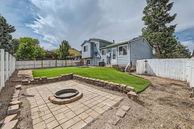 Building Photo - 17166 E Nassau Pl