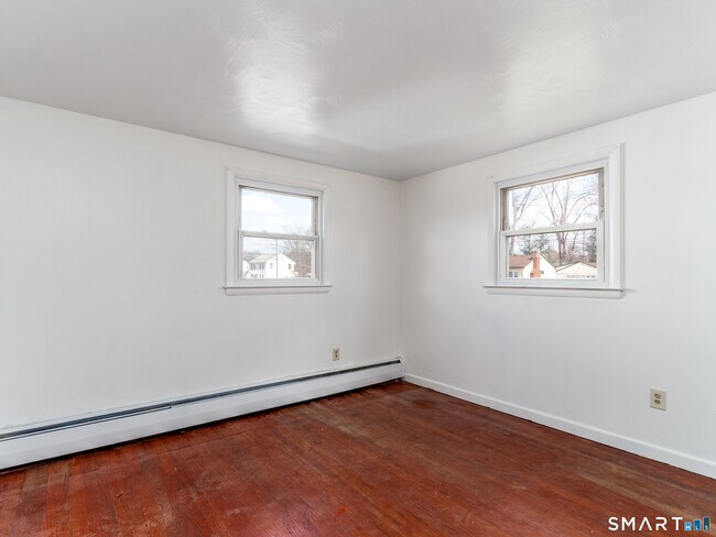 Building Photo - 97 Brussels Ave