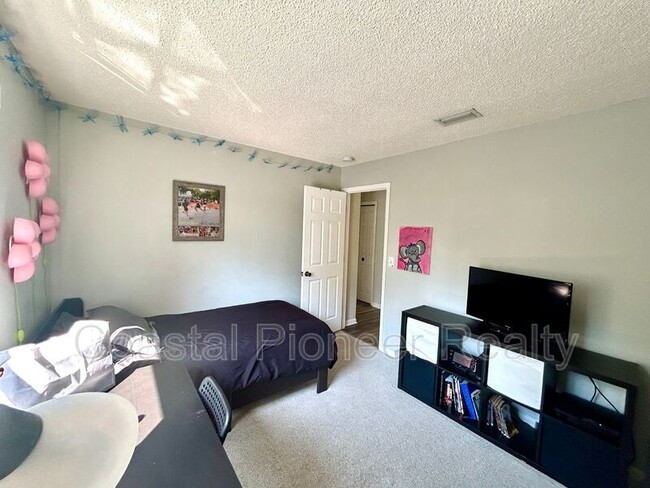 Building Photo - 8103 Stonefield Way