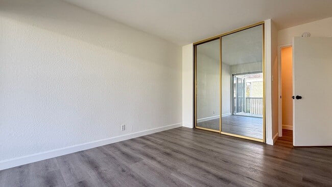 Building Photo - 2BD/2BA - Mountain View Condo with Pool, Spa & Clubhouse - Pets Welcome!