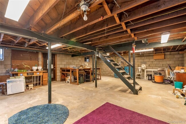 Building Photo - 19 Anstice St