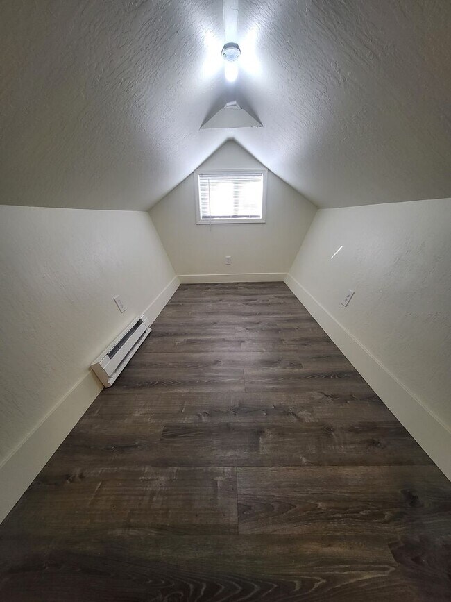 Building Photo - HAR0204-208-205 1/2>**