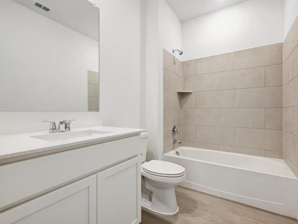 Building Photo - 7001 Camphor Ct