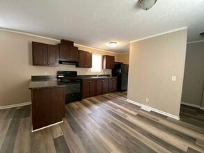 Building Photo - 215 Macon Dr