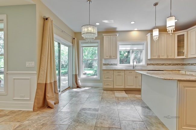 Building Photo - 24 Plymouth Ct