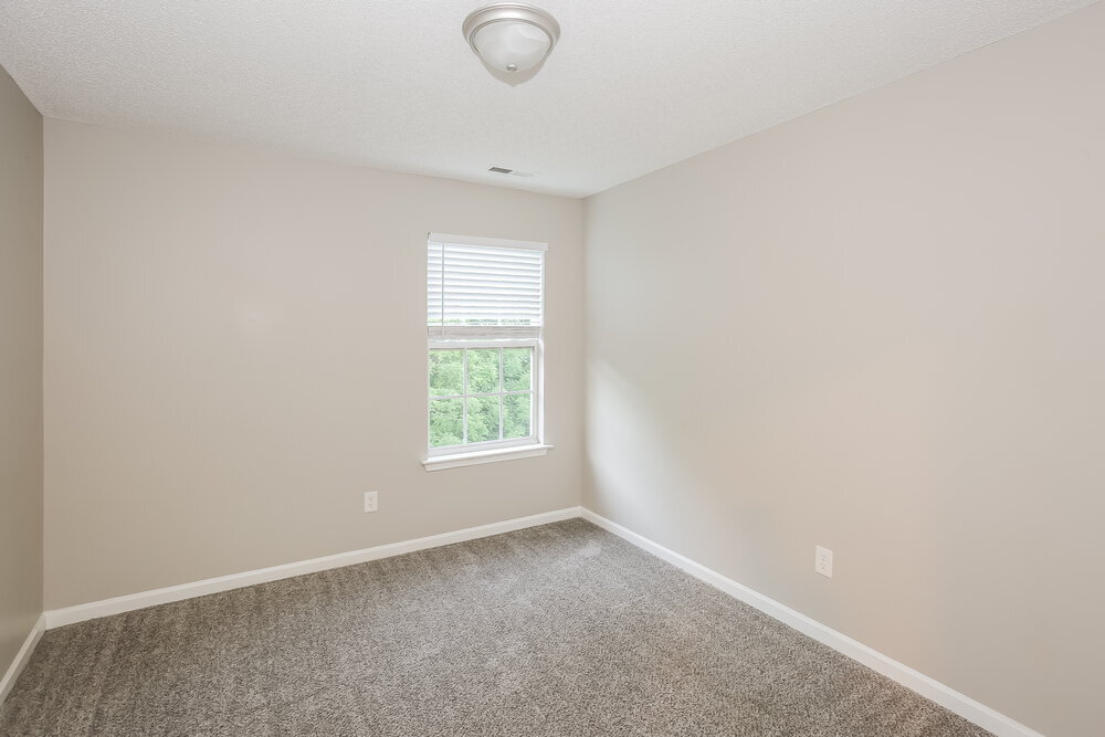 Building Photo - 11240 Northwoods Forest Dr