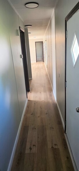 Building Photo - 90 Deerwood Park