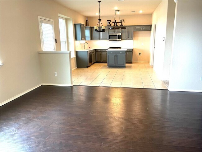 Building Photo - 1010 Aiken Dr