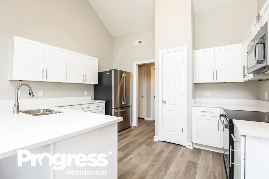 Building Photo - 3411 Belle Chase Dr