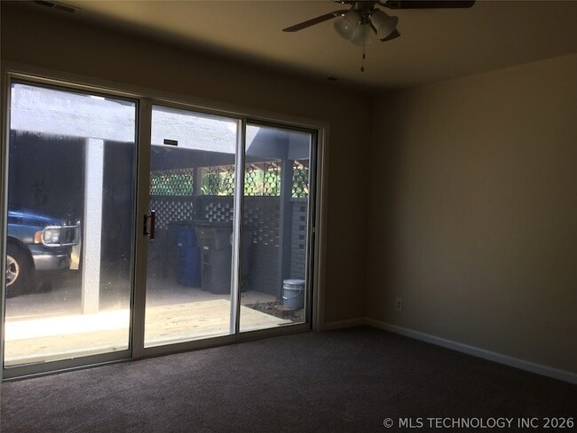 Building Photo - 4912 S Knoxville Pl