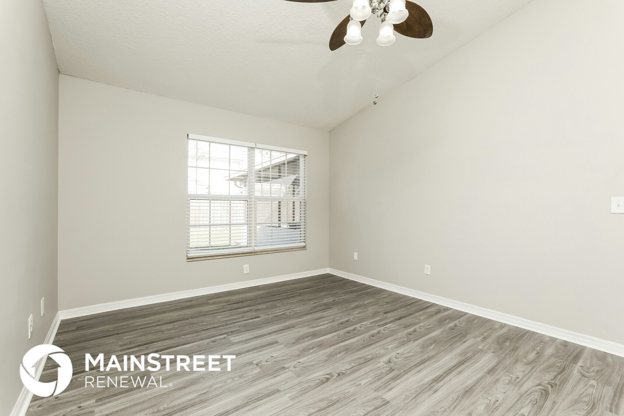 Building Photo - 9888 Balmoral Cir