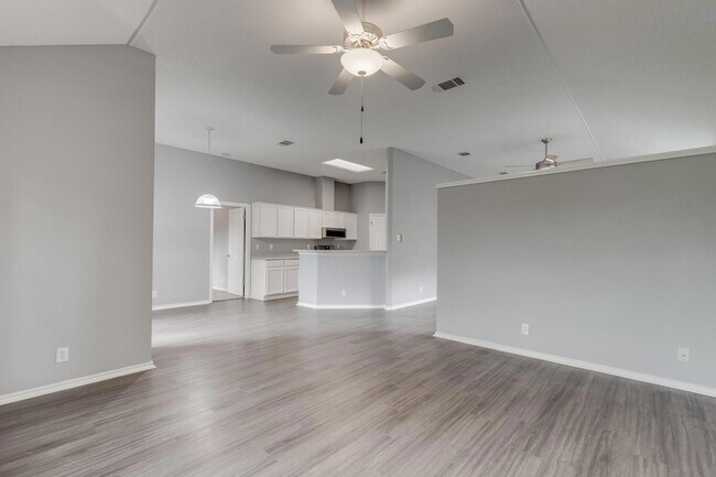 Building Photo - 16809 Bailey Jean Dr
