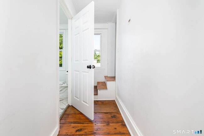 Building Photo - 858 Worthington Ridge