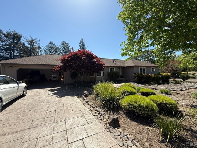 Building Photo - 976 Slate Dr