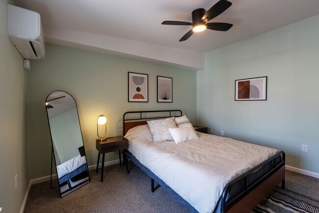 Building Photo - 335 Taylor-Mid-Term Rental