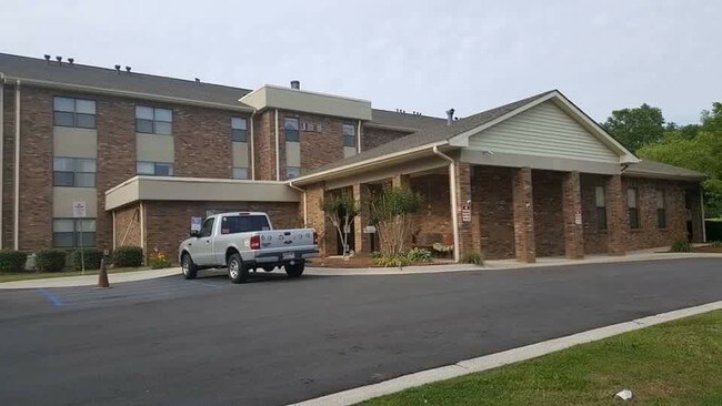 Building Photo - Park Manor Apartments