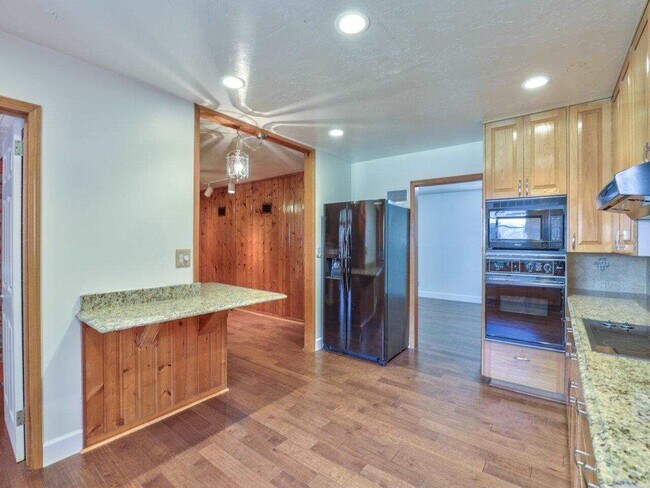 Building Photo - 2950 Meginnis Arm Rd