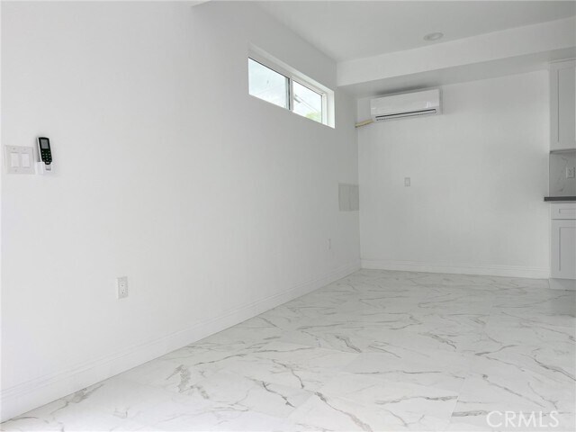 Building Photo - 1102 Larimore Ave