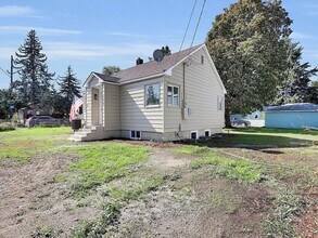 Building Photo - For Rent – Spacious 4-Bedroom, 2-Bath Home...