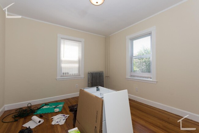 Building Photo - GORGEOUS RECENT RENO IN BRIGHTON CENTER