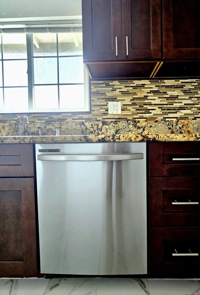 Building Photo - Beautiful Rental In Buena Park