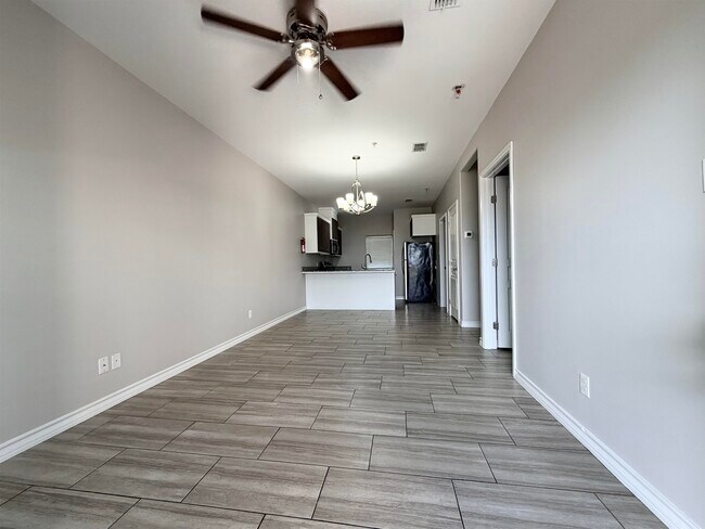 Building Photo - 5601 Cuenca Dr