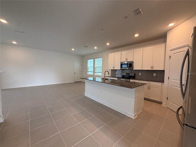 Building Photo - 3129 Zuni Rd