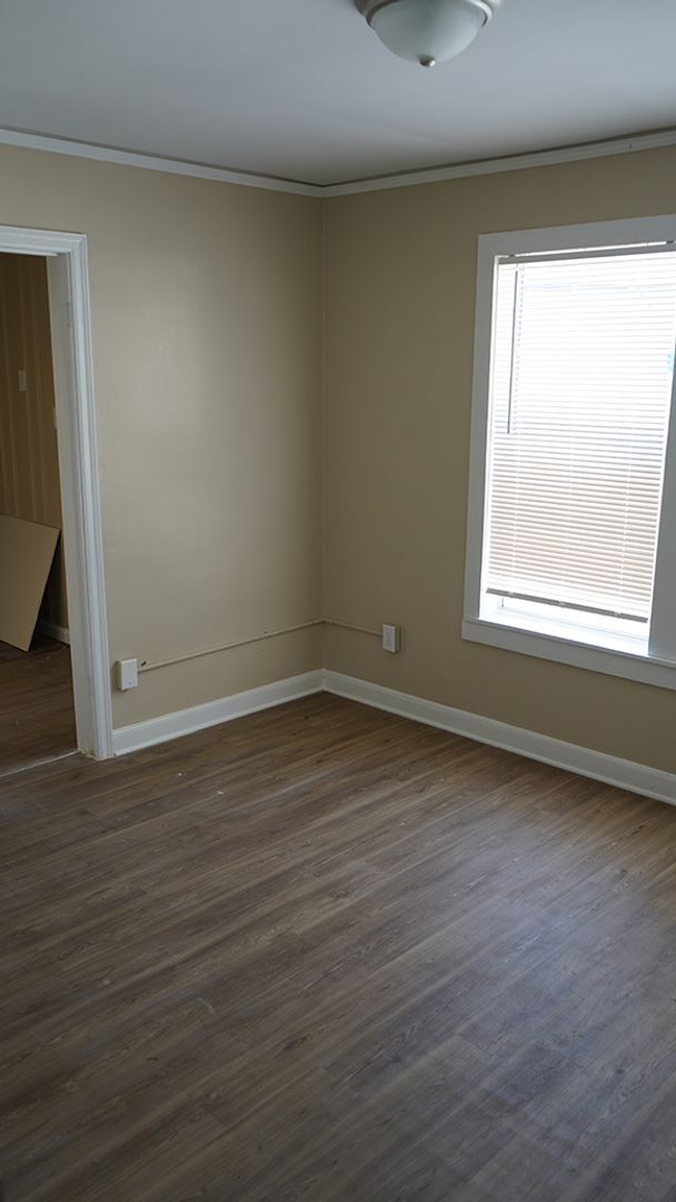 Building Photo - 1401 Alamo St