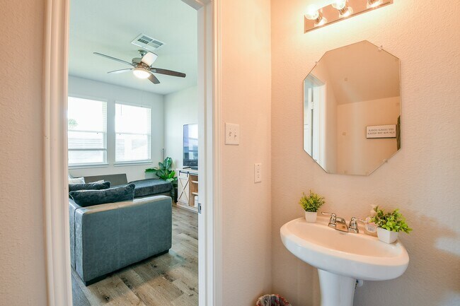 Building Photo - 24967 Goldoni Dr