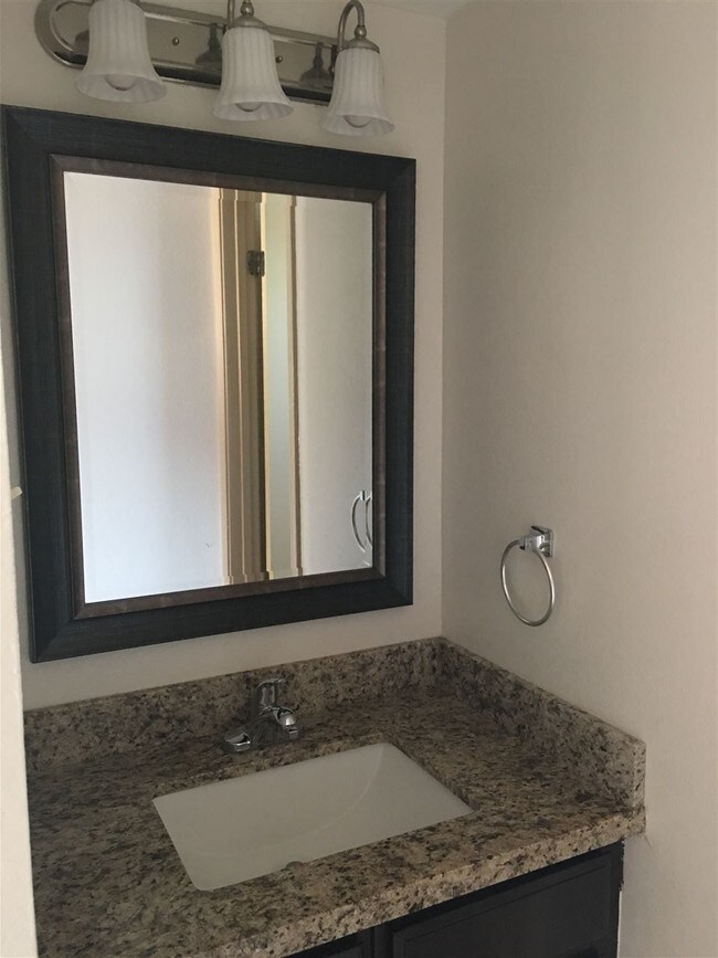 Building Photo - 504 Shiloh Dr