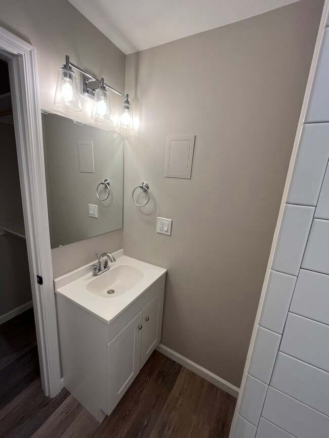 Building Photo - The Catalina