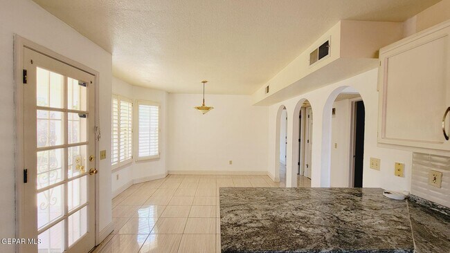 Building Photo - 1158 Hunters Ridge Pl