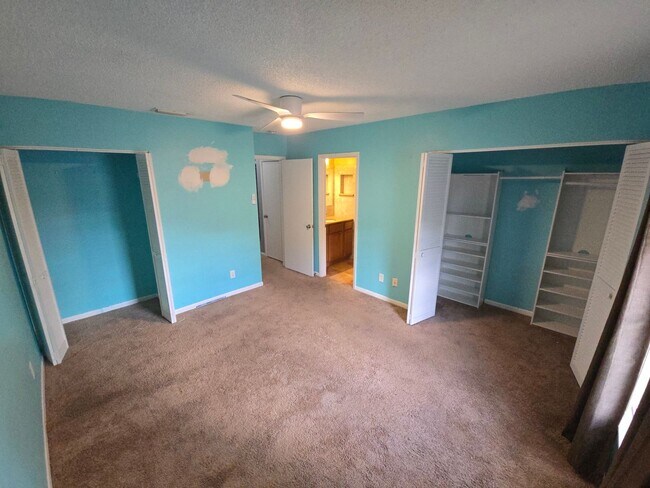 Building Photo - Charming 3/2 in Brandon, FL.