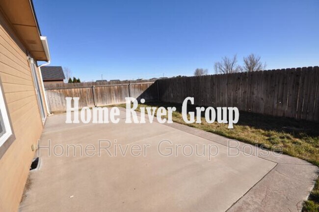 Building Photo - 163 W White Sands Dr