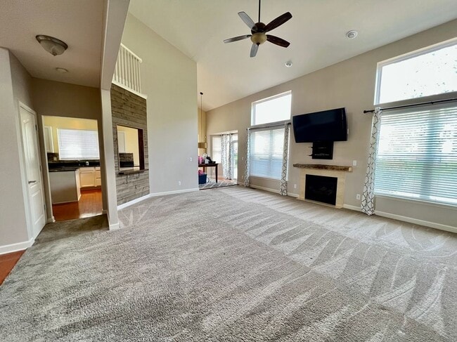 Building Photo - 2064 Warbler Ct