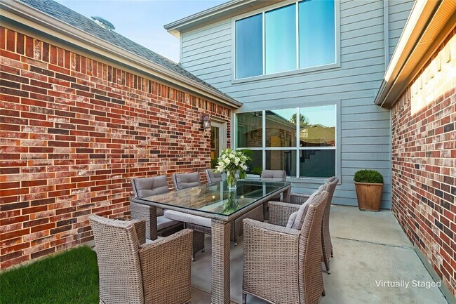 Building Photo - 1617 Sweetbay Dr