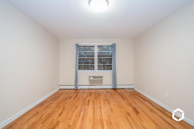 Building Photo - 3 bedroom in Brooklyn NY 11230