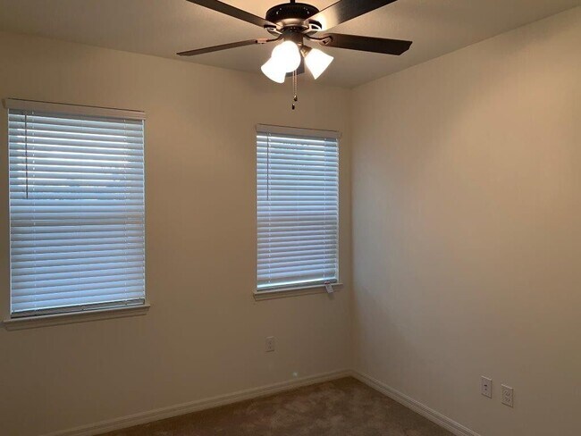 Building Photo - 3013 Cherry Orchard Ln