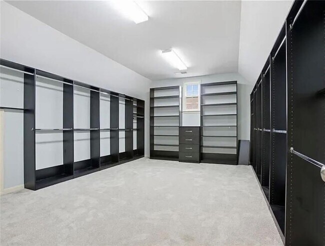 Building Photo - 845 Botanica Way