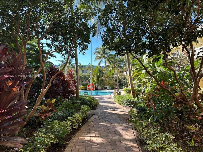 Primary Photo - 151 NE 16th Ave