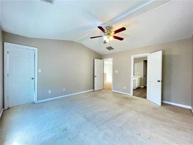 Building Photo - 2852 Briaroak Dr