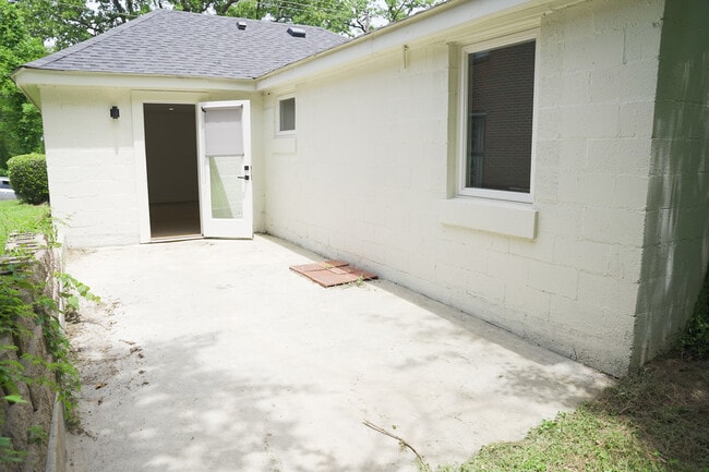 Building Photo - 407 Green Springs Ave S