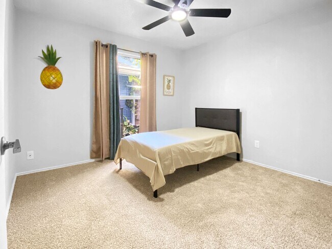 Building Photo - Beautifully Maintained 3 bedoom 2 bath Rental Home that Blends Comfort, Modern Convenience, and T...