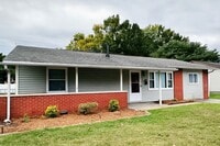 Building Photo - 319 Joy Dr