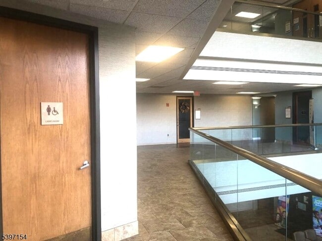 Building Photo - 16 Pocono Rd