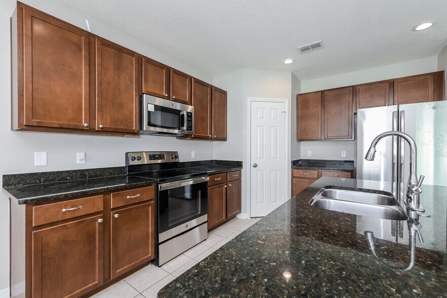 Building Photo - 3040 Morton Way