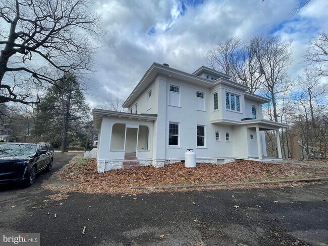 Building Photo - 5601 S Bend Rd