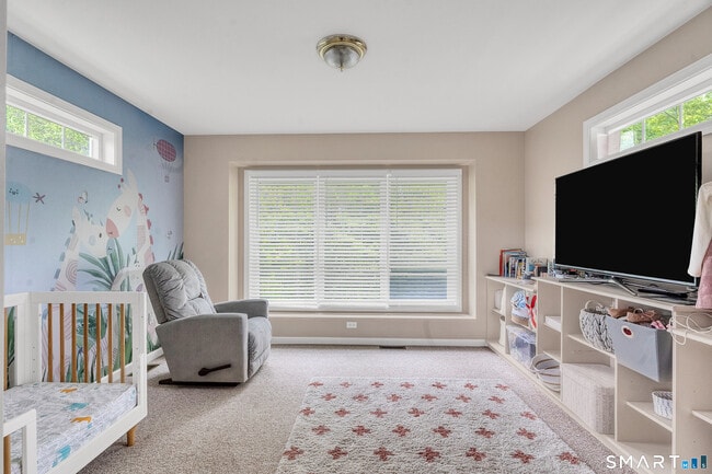 Building Photo - 21 Beaudry Ln