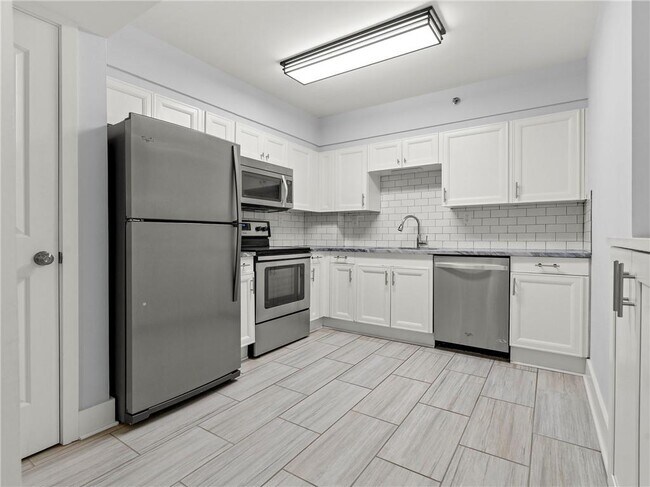 Building Photo - 2870 Pharr Ct S Northwest