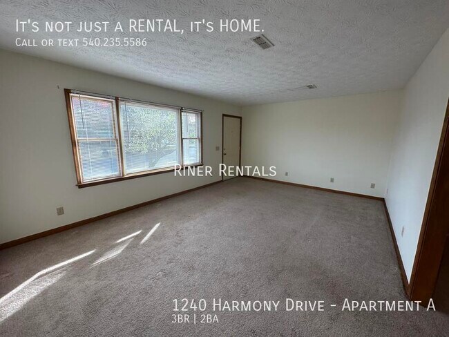 Building Photo - 1240 Harmony Dr